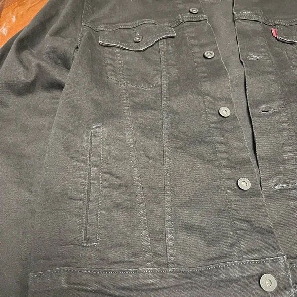 Levi Strauss & Co. Men's Black Denim Jacket - Picture 6 of 14